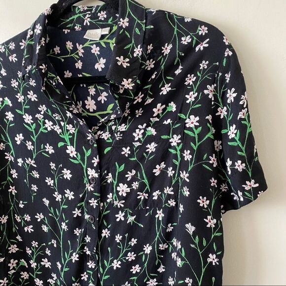 Twik-floral Short Top Button Down Short Sleeve Blouse (Medium) - Picture 3 of 8